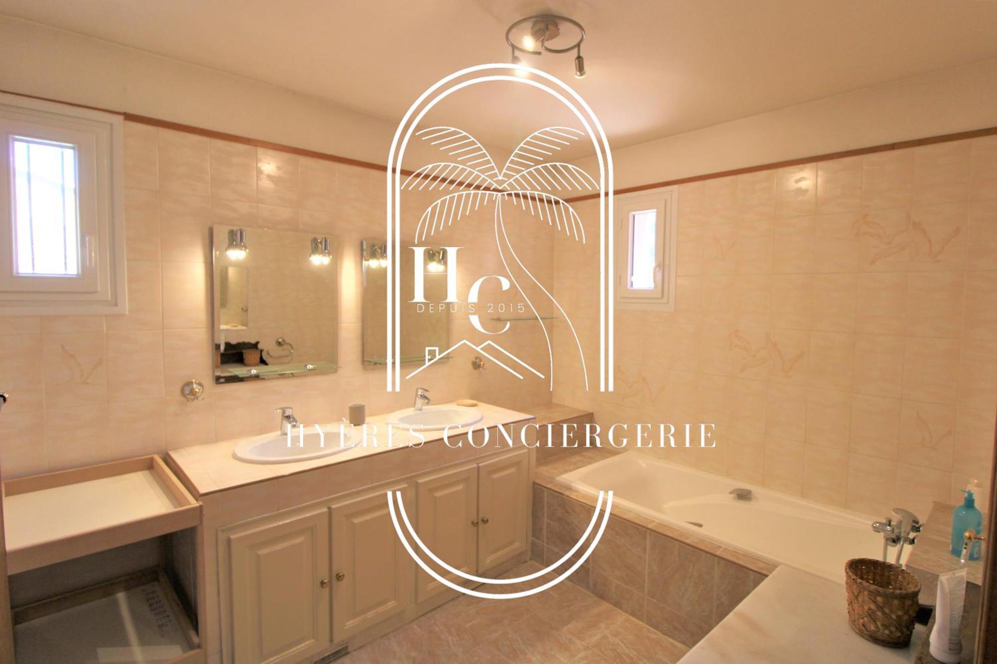 4 Jardin Jacuzzi Pk Clim By Hc * Hyères